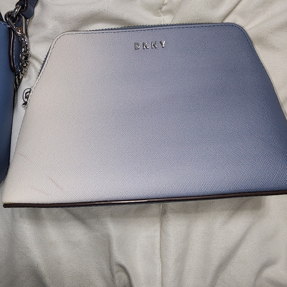 DKNY Ombre Blue/White Pouch - Picture 3 of 11